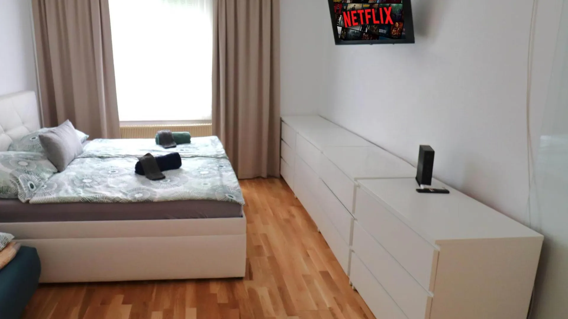 Exclusive Serviced Flat On Taborstrasse Wiedeń Apartament